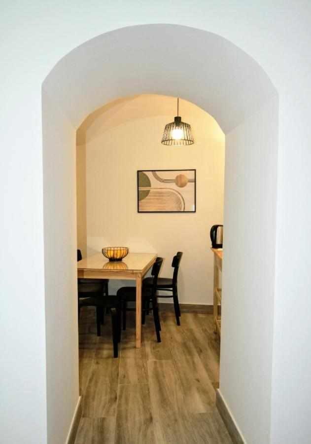 Appartamento Torre del Postigo By KubiK Caces Esterno foto